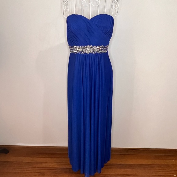 Sequin Hearts Empire Waist Royal Blue Ball Gown w/ Beaded & Sequin Detail - Picture 2 of 12
